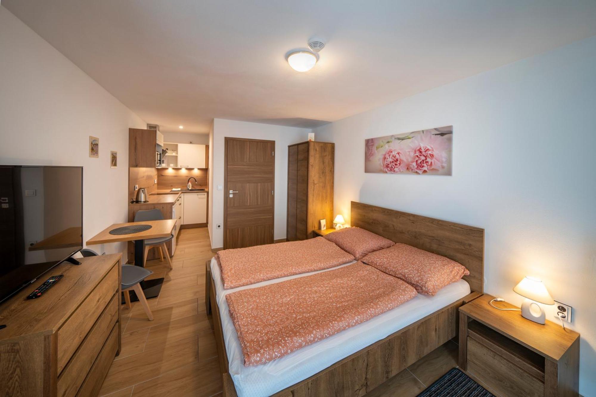 Apartmany Pod Namestim 2 Тельч Екстер'єр фото