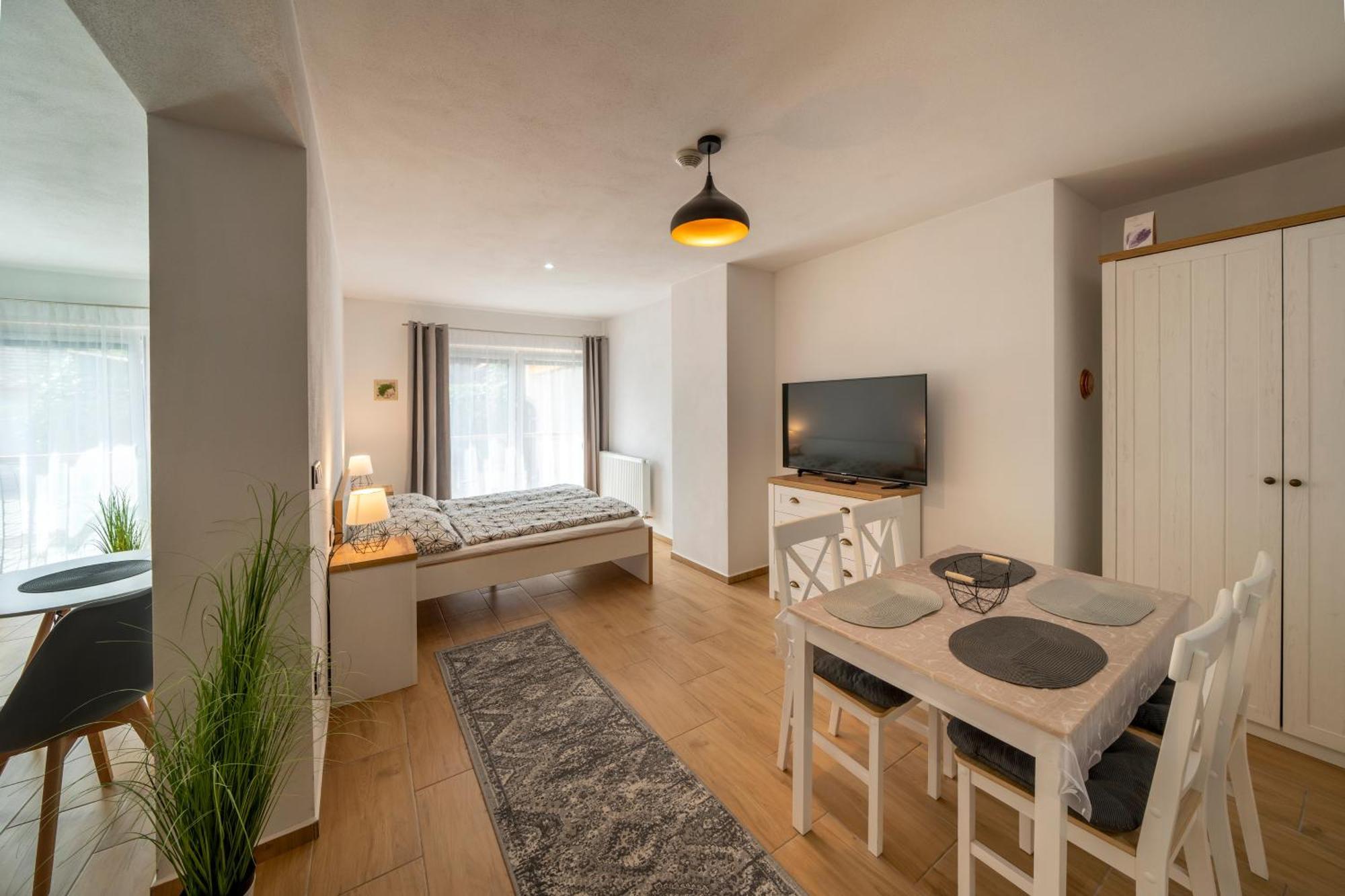 Apartmany Pod Namestim 2 Тельч Екстер'єр фото