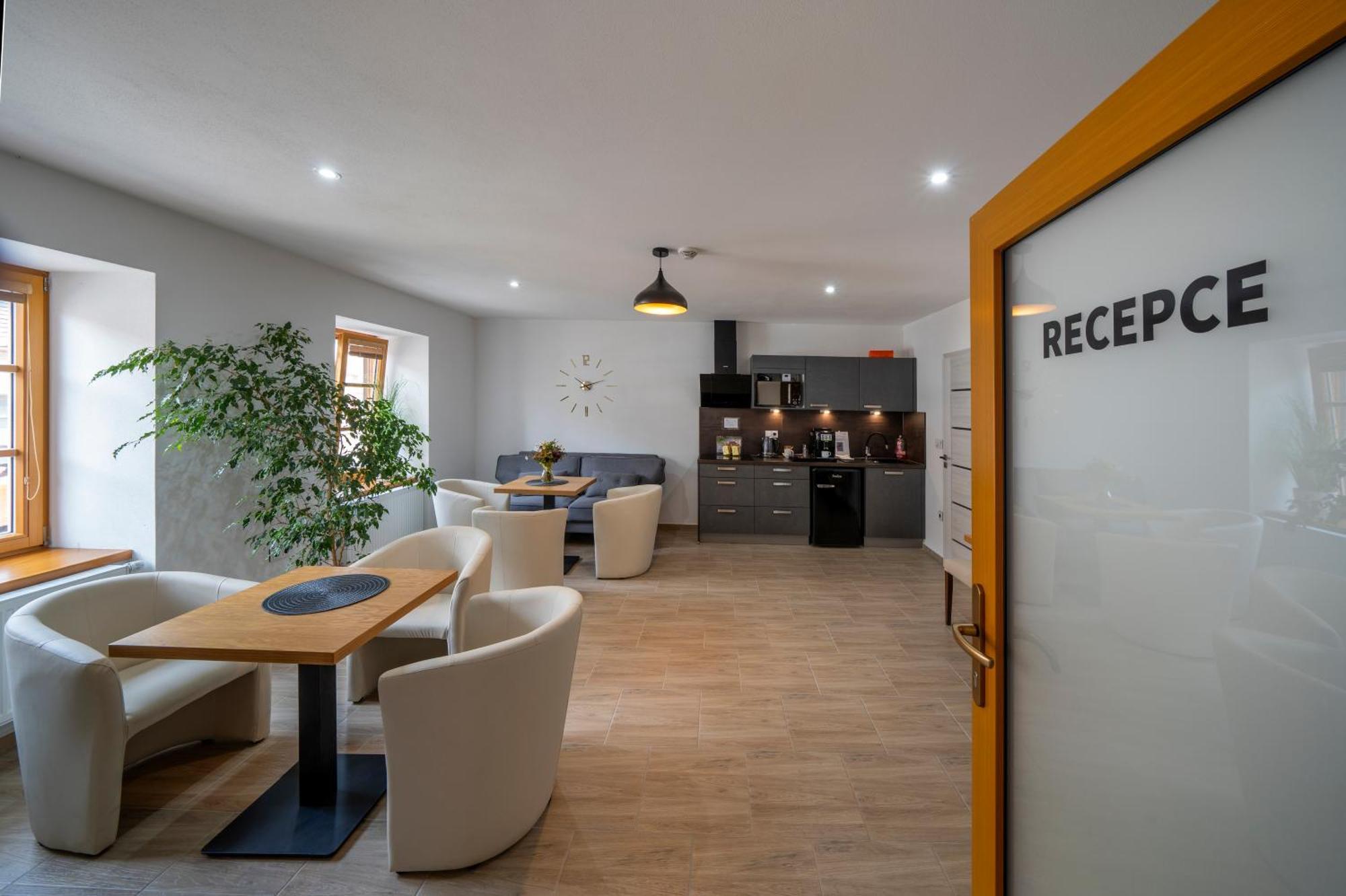 Apartmany Pod Namestim 2 Тельч Екстер'єр фото