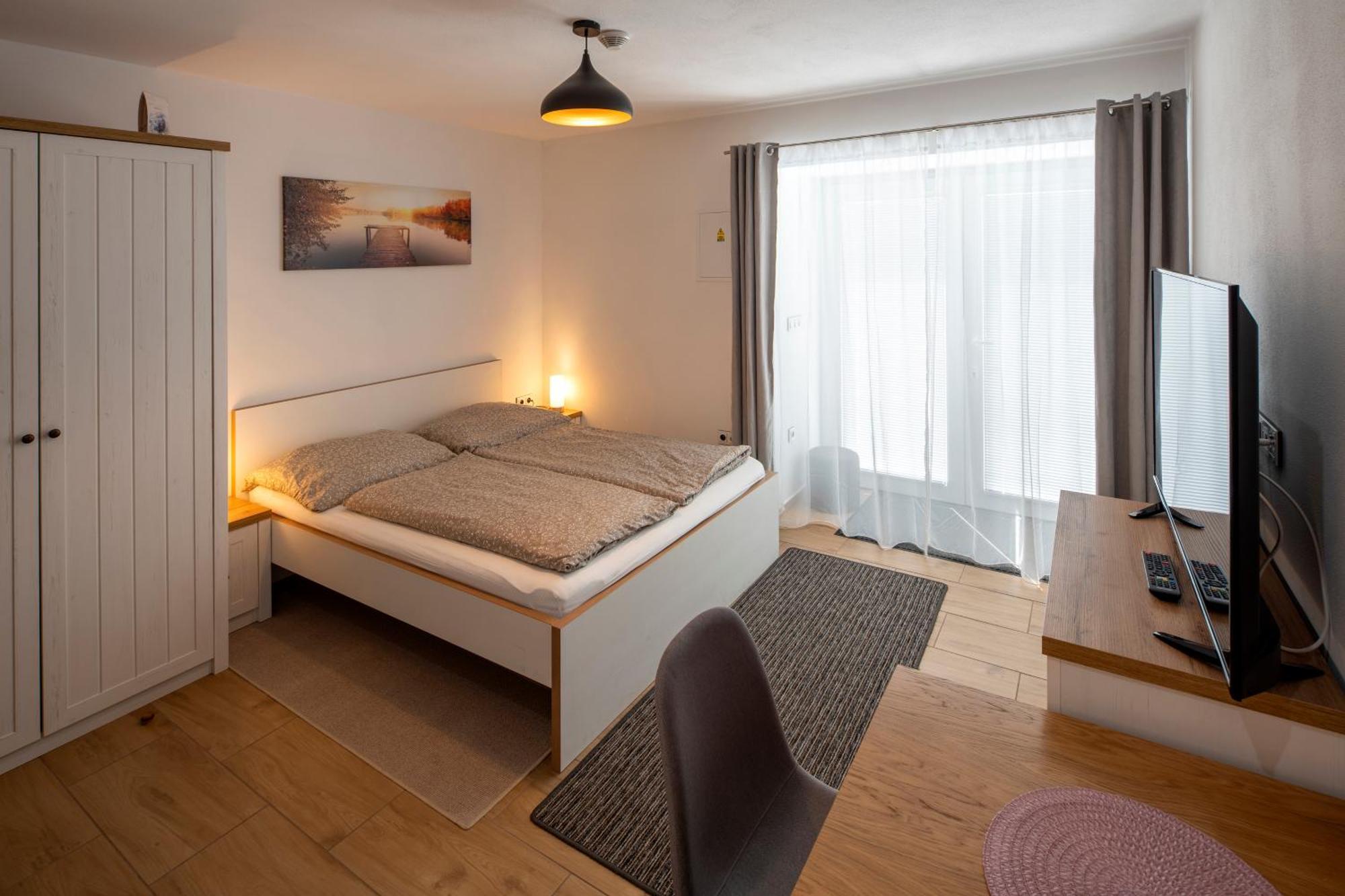 Apartmany Pod Namestim 2 Тельч Екстер'єр фото